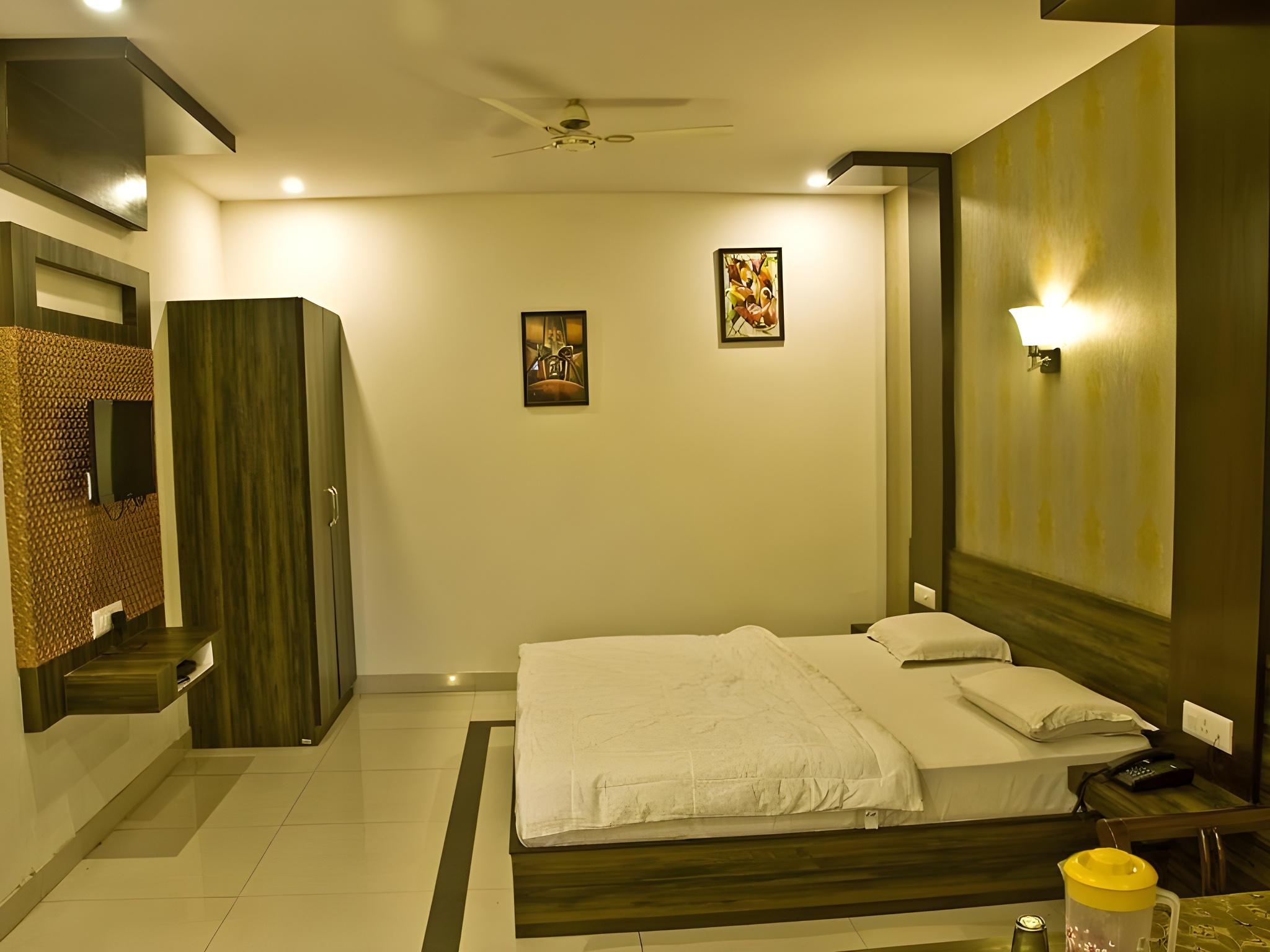 Hotel Konark 9/15