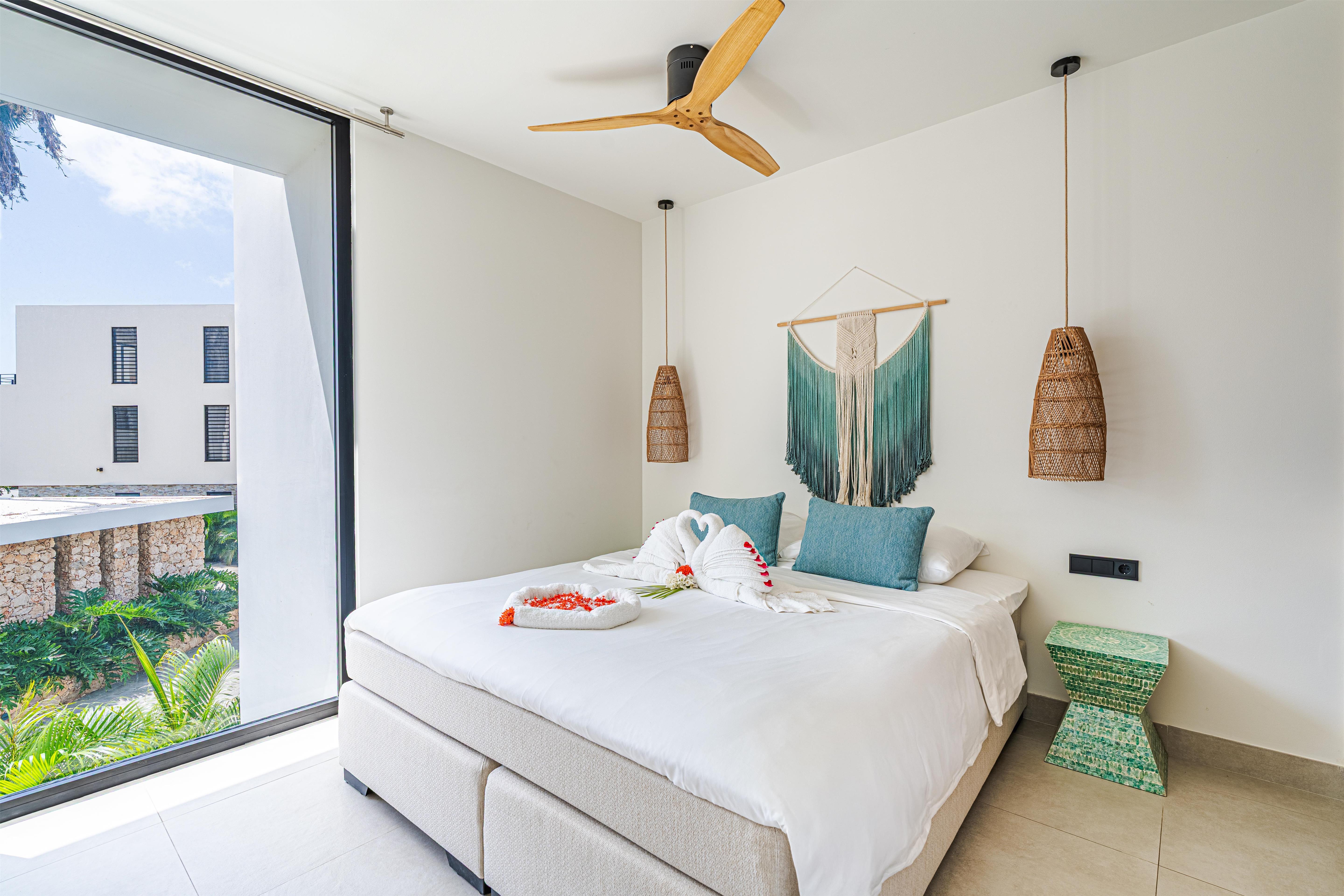 1 Bedroom, Royal, Apartment