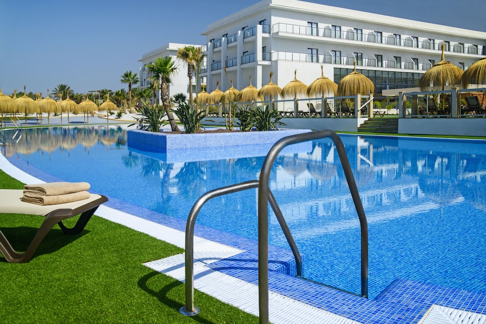 Cabogata Beach Hotel Spa 44/68