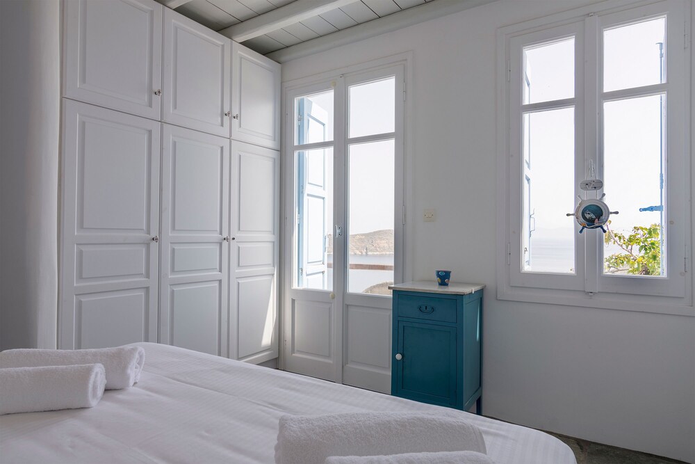 SERIFOS BEACH HOTEL 7/50