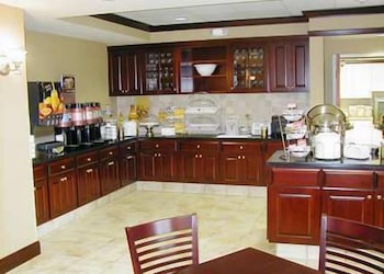Hampton Inn And Suites Lafayette 8/38