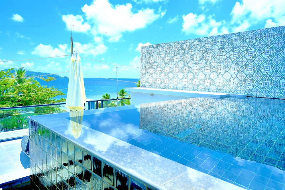 Phuket Moonlit Patong Bay Hideaway Hotel 44/50