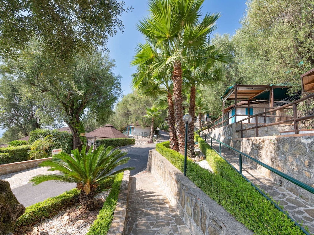 Resort Baia Del Silenzio 73/74