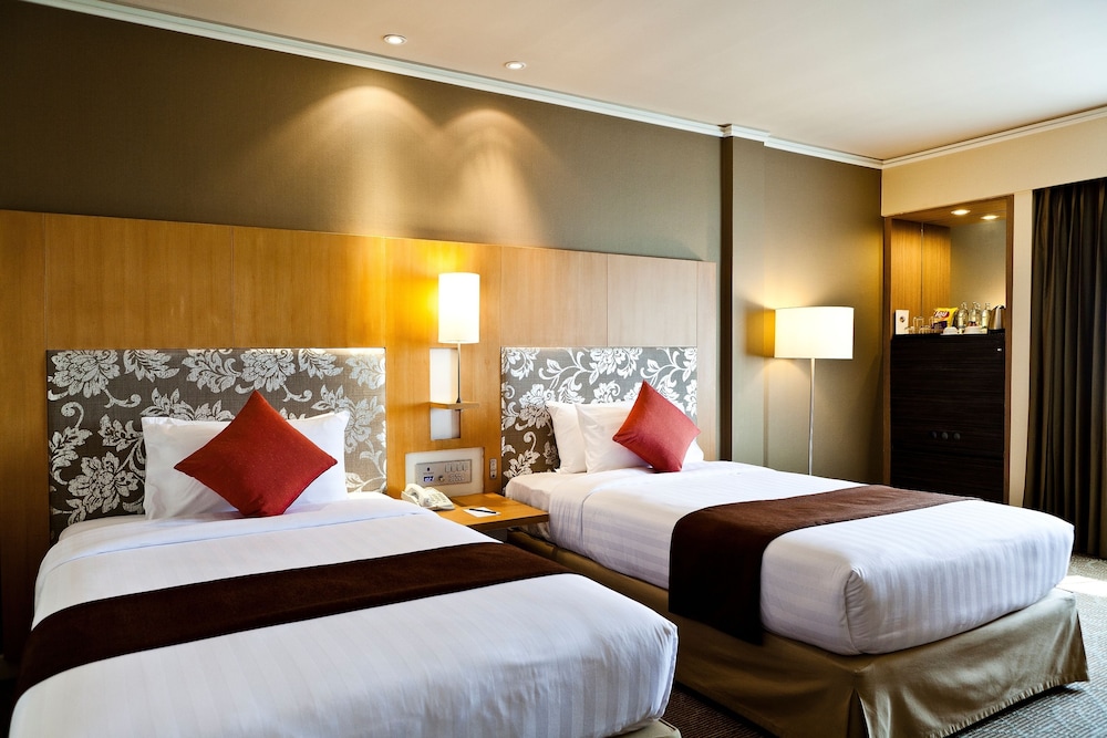 Royal Princess Larn Luang Bangkok Hotel 18/69