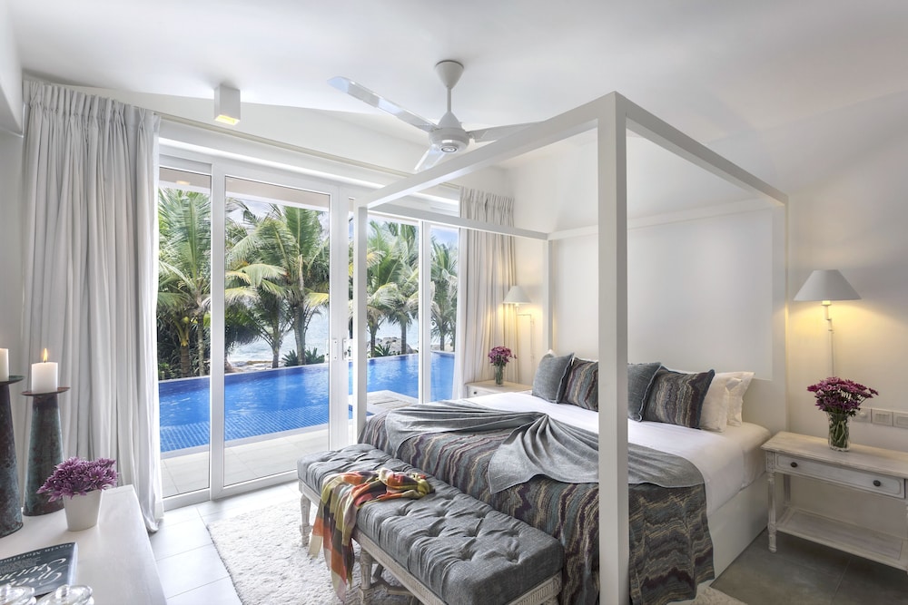 White Villa 7/50