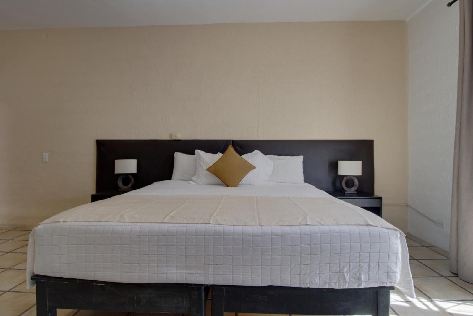 Hostal Punto 79 21/50
