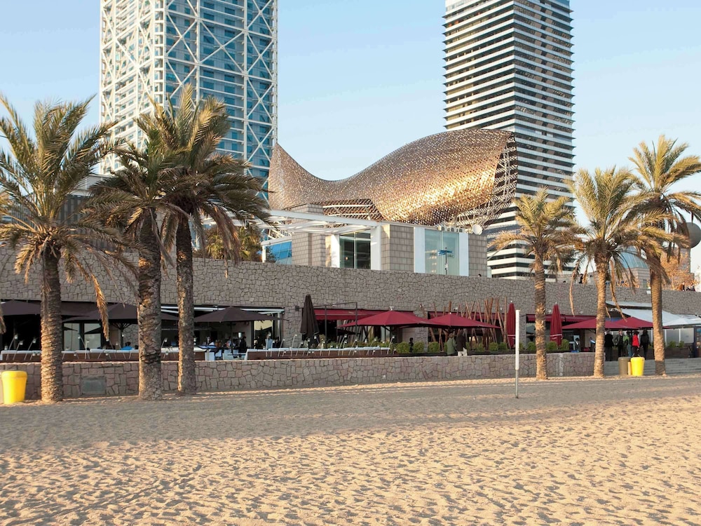 Ibis Barcelona Plaza Glories 22 67/75