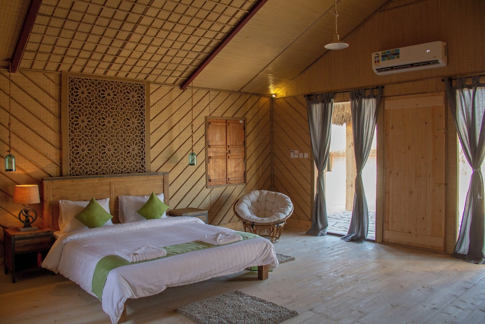 SAMA Ras Al Jinz Resort 12/36