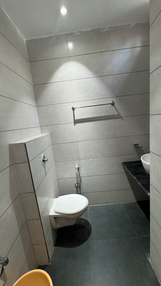 HOTEL SINGH INTERNATIONAL 18/21