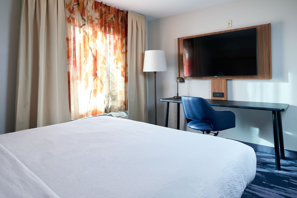 Fairfield Inn And Suites San Bernardino 19/47