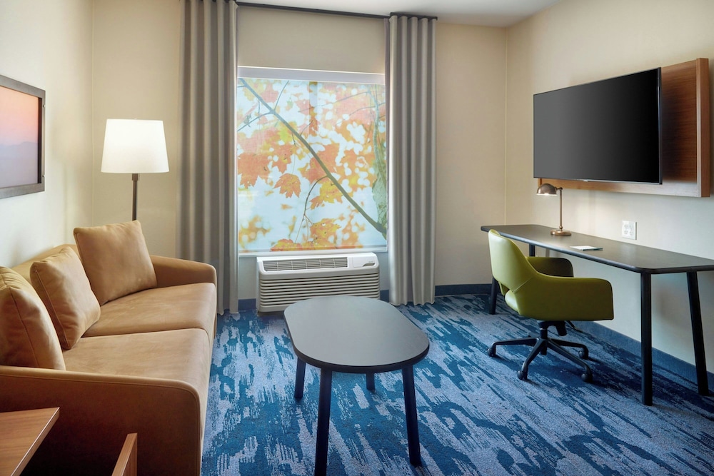Fairfield Inn & Suites By Marriott Alpharetta Avalon Area 17/27