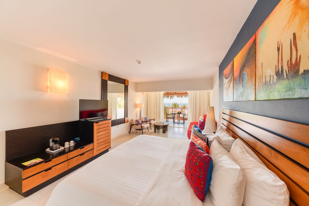 Grand Decameron Los Cabos a Trademark All Inclusive Resort 13/48