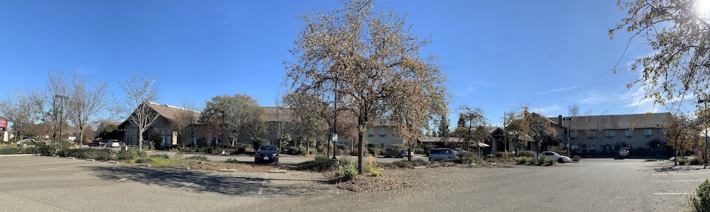 Rocklin Park Hotel, Trademark Collection by Wyndham 48/60