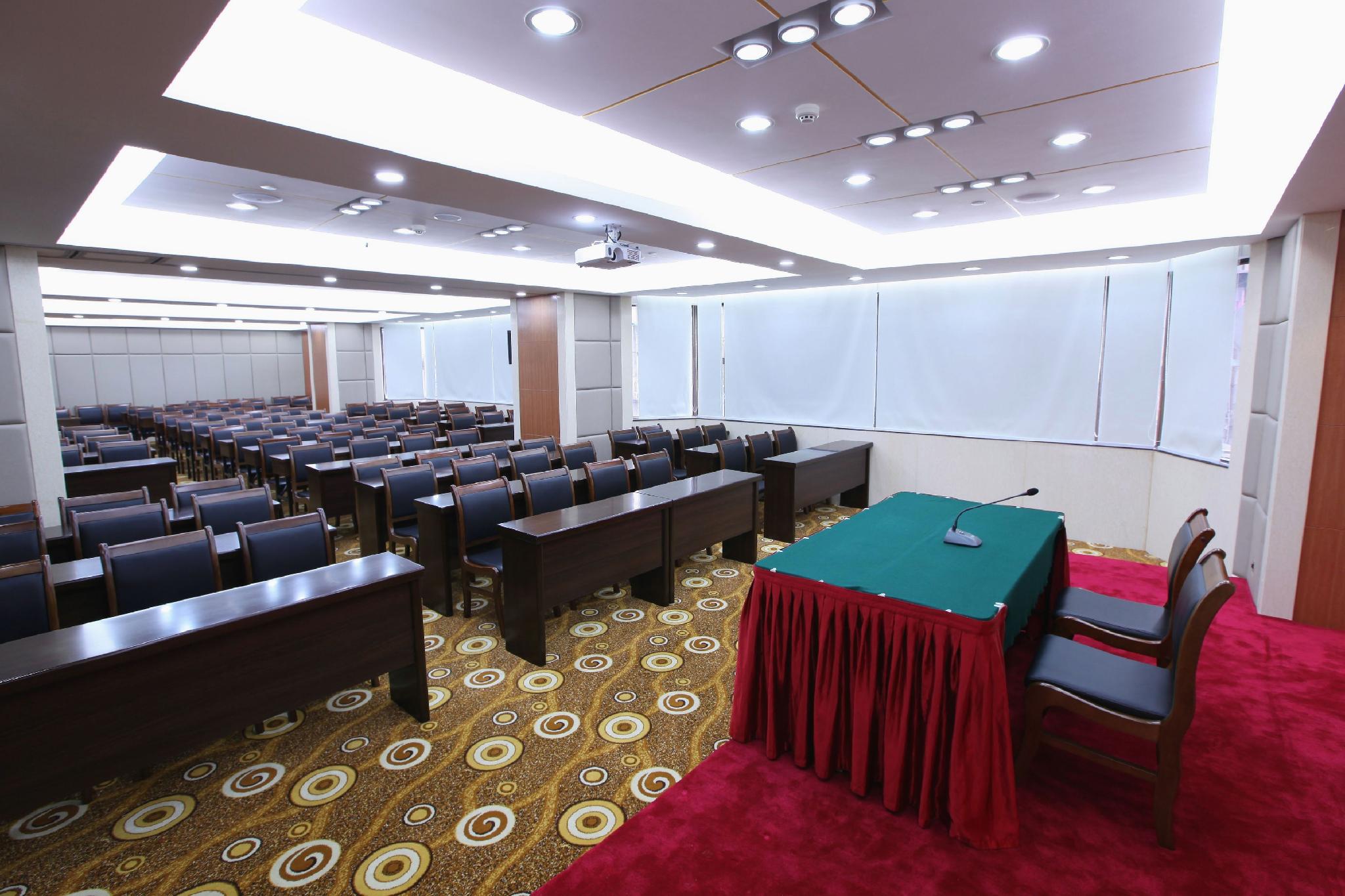 Oriental Silk Hotel 15/16