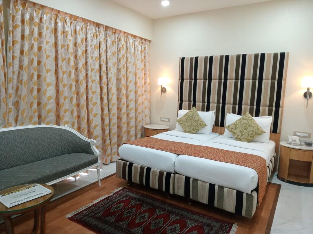 Deluxe, Queen Bed