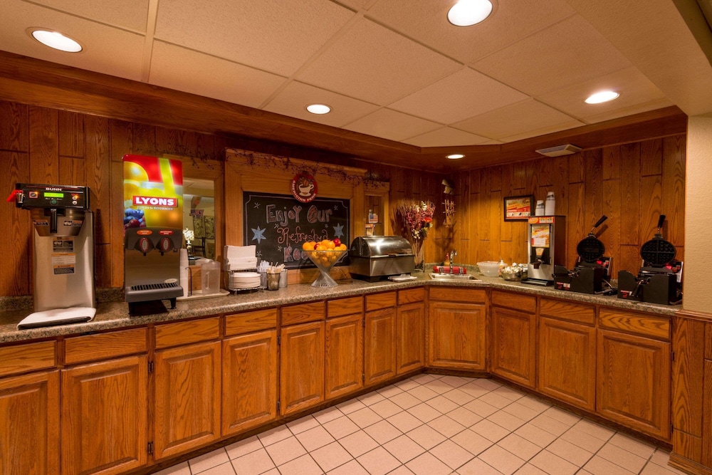 Americinn By Wyndham Minocqua 12/34