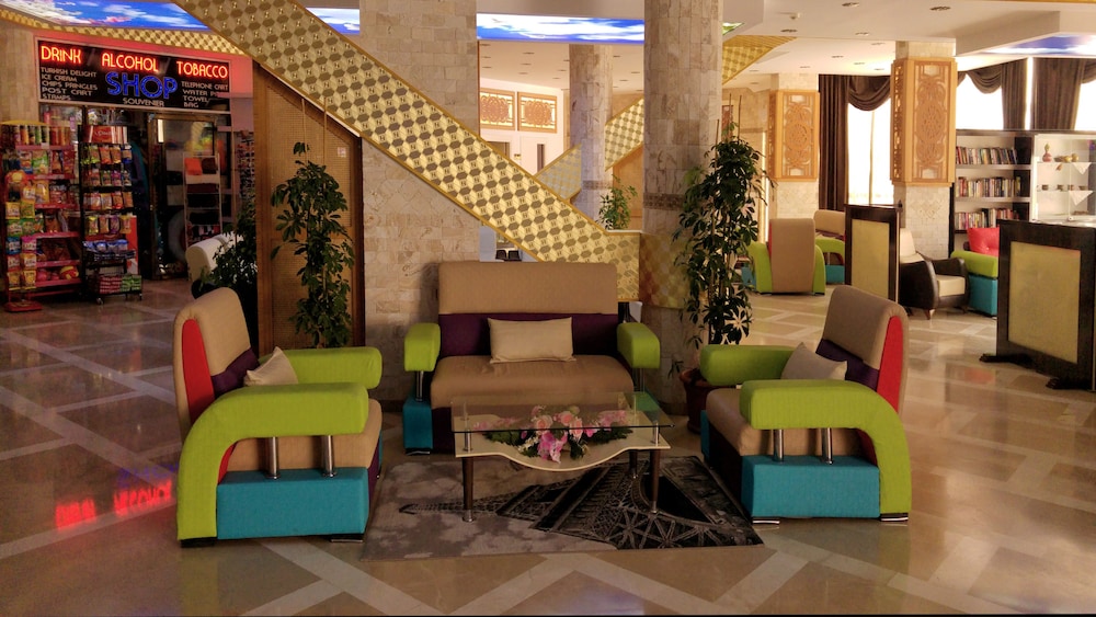 Monte Carlo Hotel 42/50
