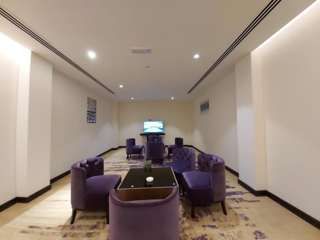 Basrah International Airport Hotel 64/76