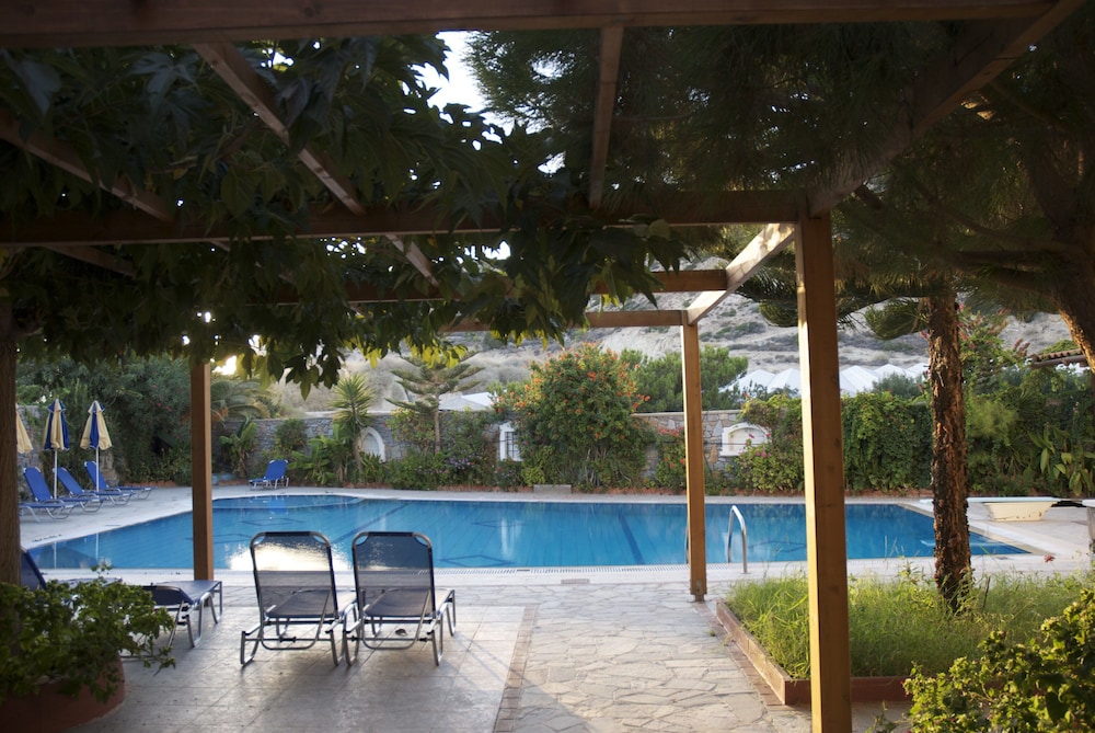 Sarikampos Beach 62/69