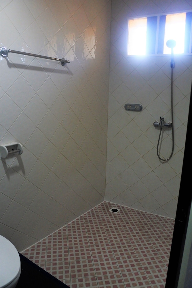 Hi Karon Beach Hotel 49/50