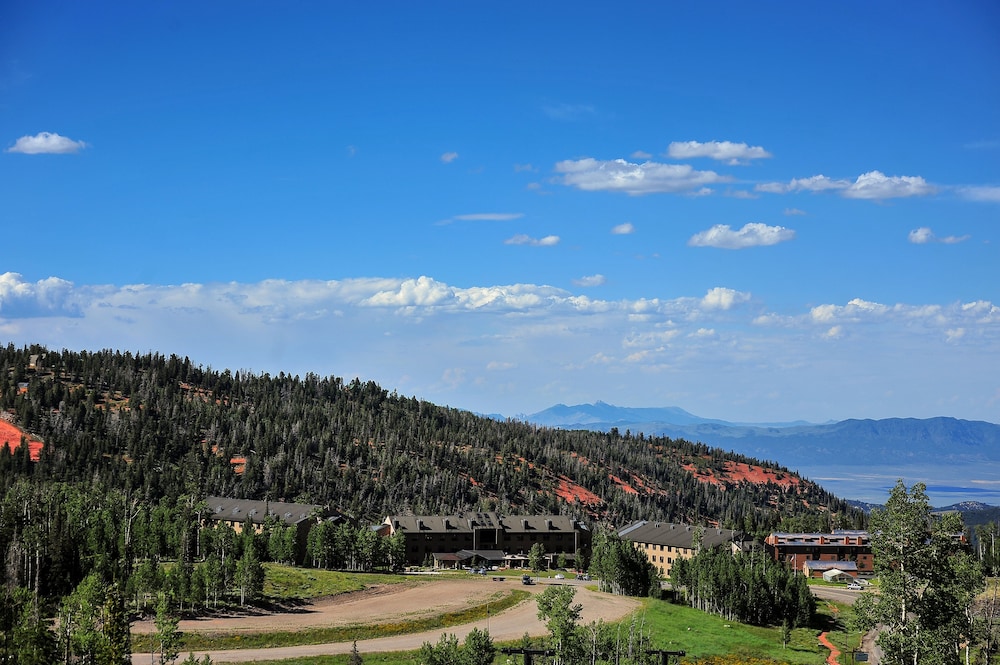 Hilton Vacation Club Cedar Breaks Brian Head in BRIAN HEAD - UT