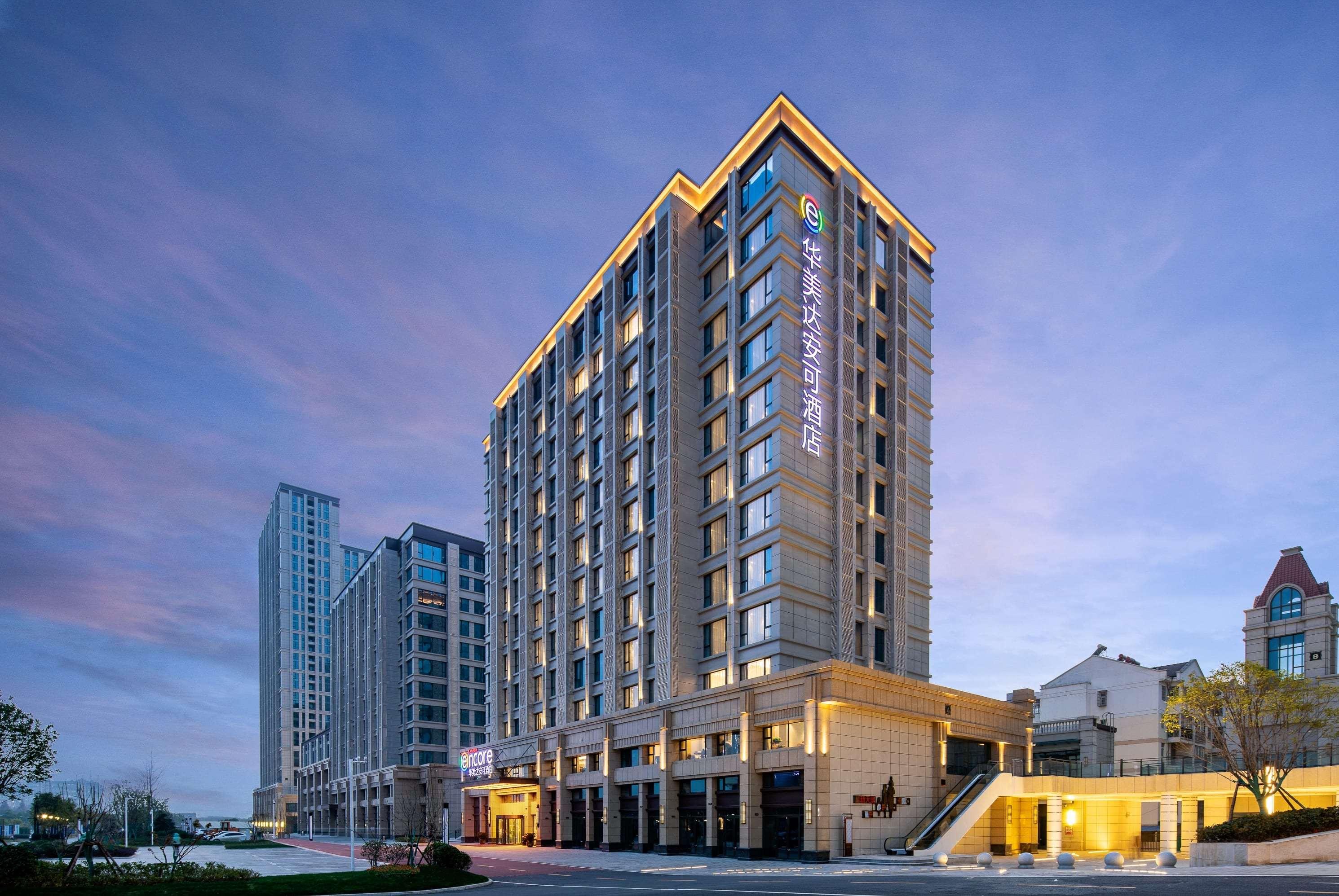 Ramada Encore Wyndham Wuhan Caidian photo1