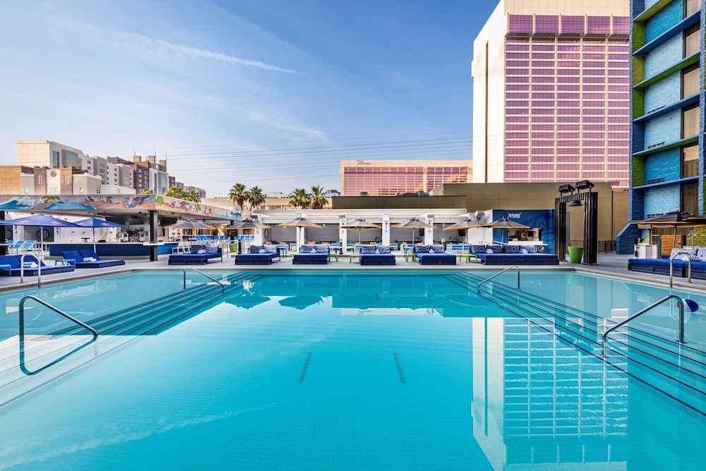 The LINQ Hotel & Casino - A Caesars Rewards Destination 29/54