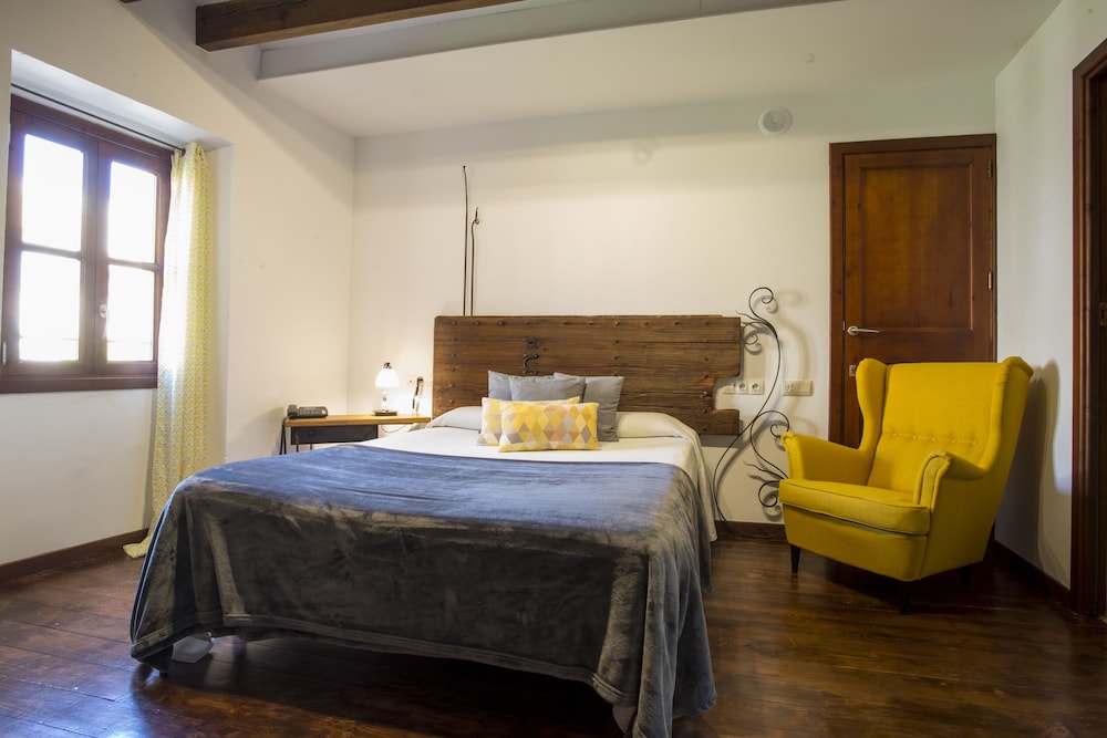 Room, King Bed, Small