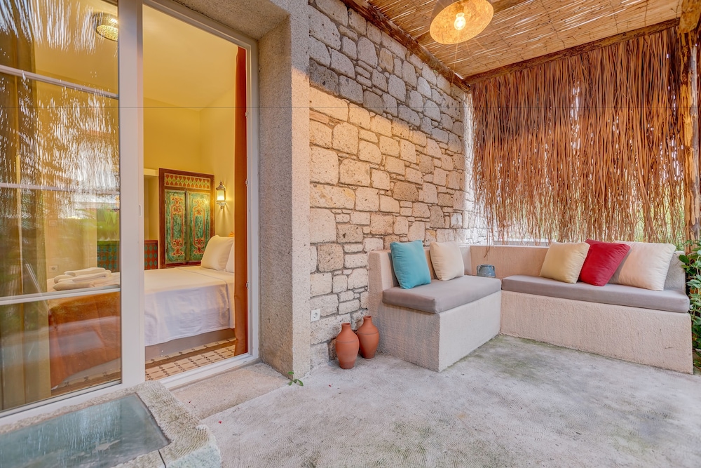 Vespera Hotel 31/43