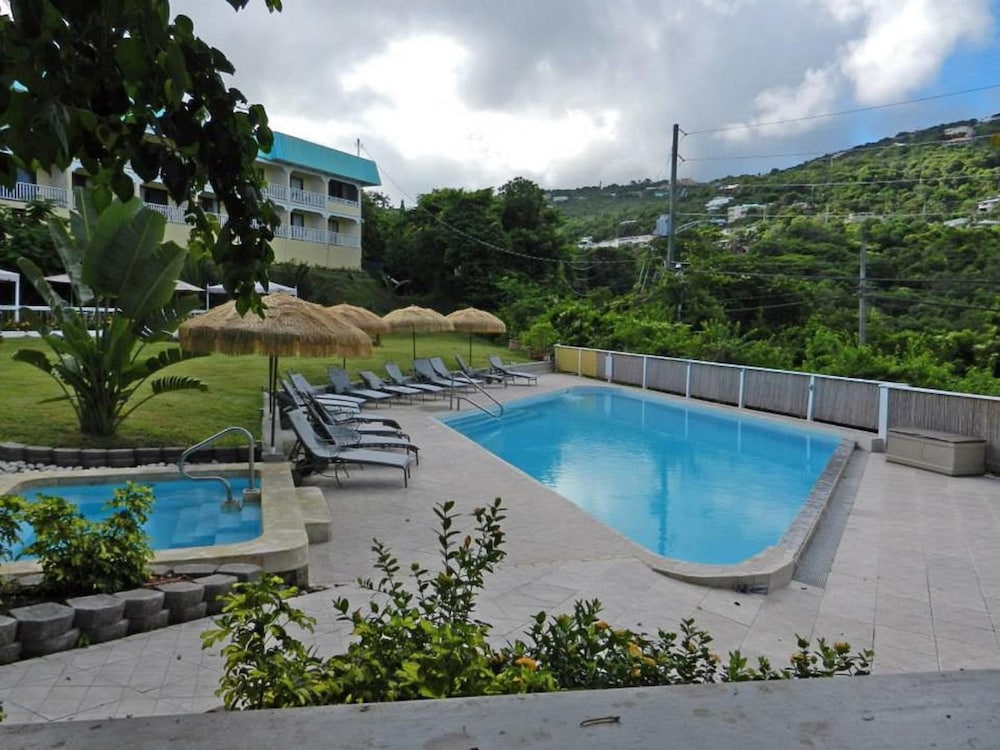 Flamboyan On the Bay Resort And Villas 8/61