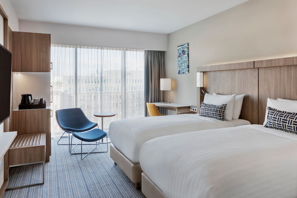 Standard, Twin Beds, City View
