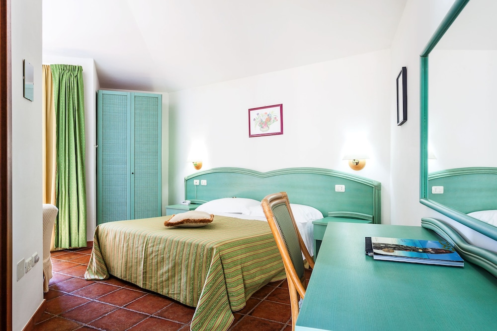 Stefania Hotel 53/87
