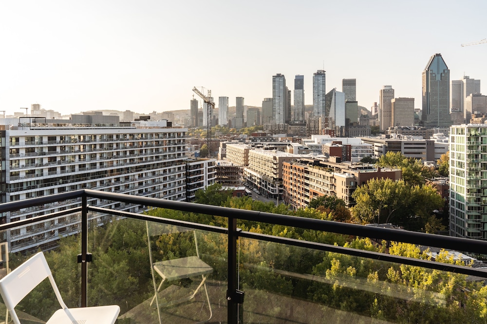 Griffintown Hotel 24/25