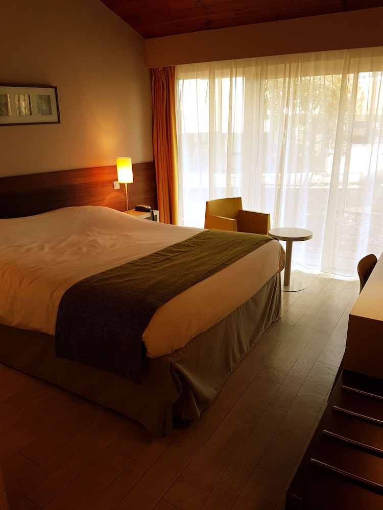 Hotel Kyriad Angouleme Nord Champniers 25/73