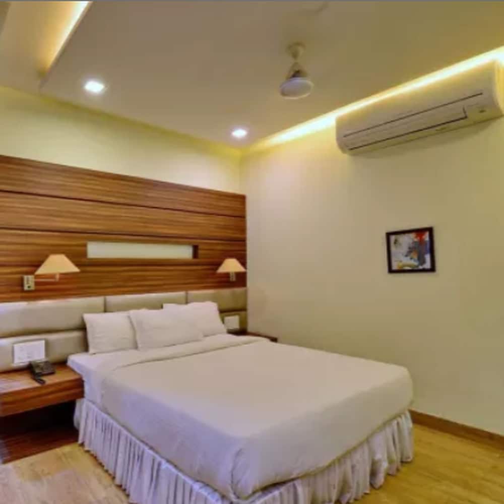 Hotel Mahendra 22/44