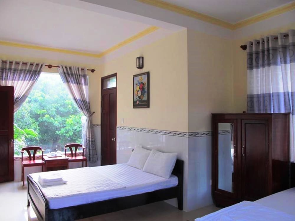 Nhat Lan Resort 12/42
