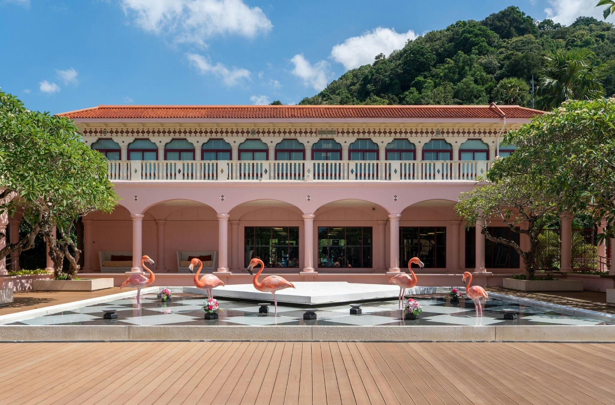Centara Grand Beach Resort Phuket 8/85