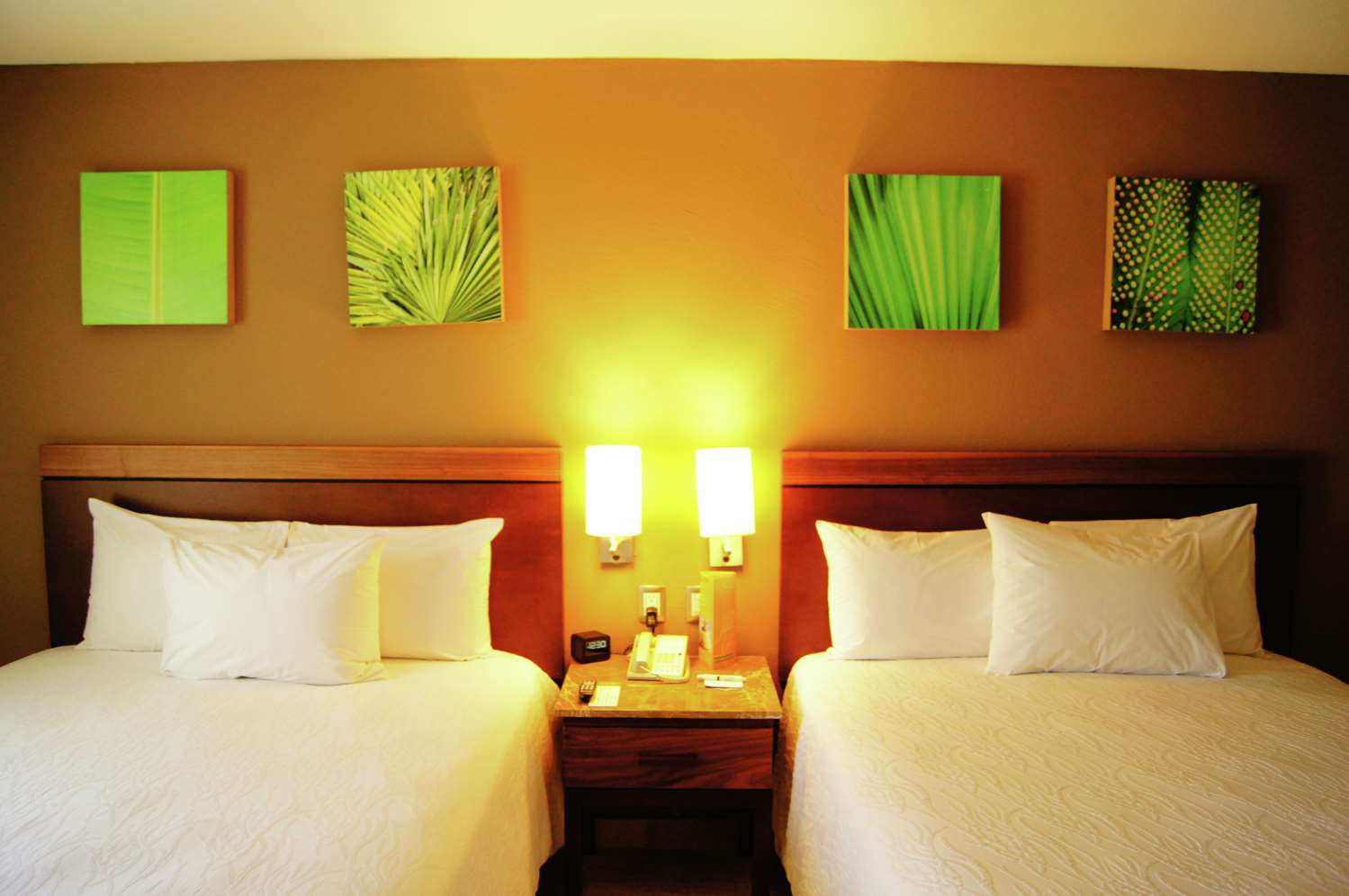 Room, 2 Queen Beds, Ocean View