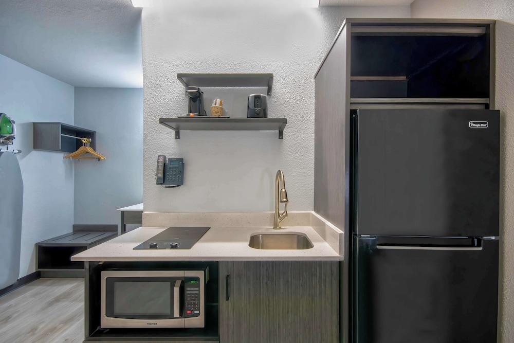 Studio6 Rosenberg, TX 36/36