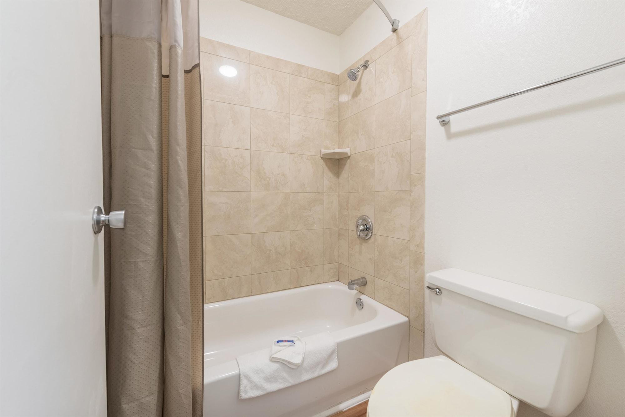 Motel6 Troy, OH 42/45