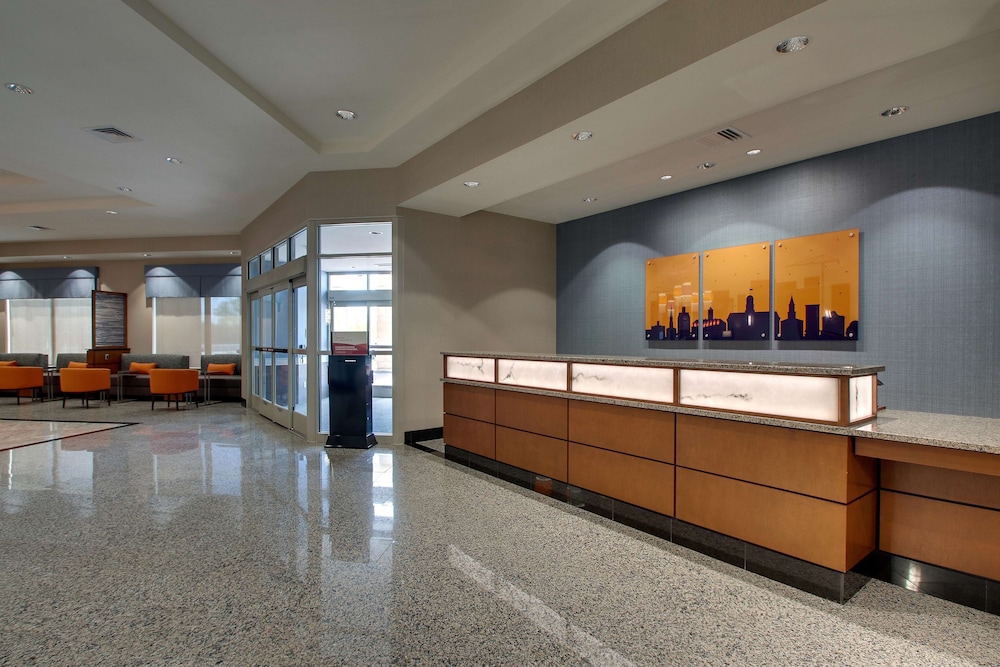 Drury Inn & Suites Iowa City Coralville 4/50