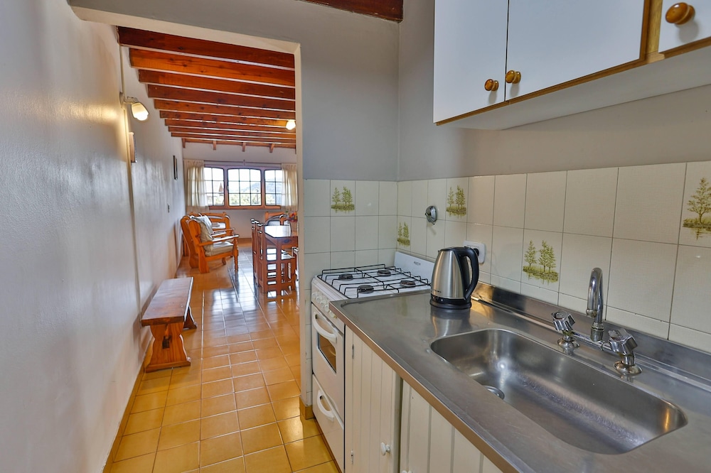 La Ponderosa Apart Hotel 25/50