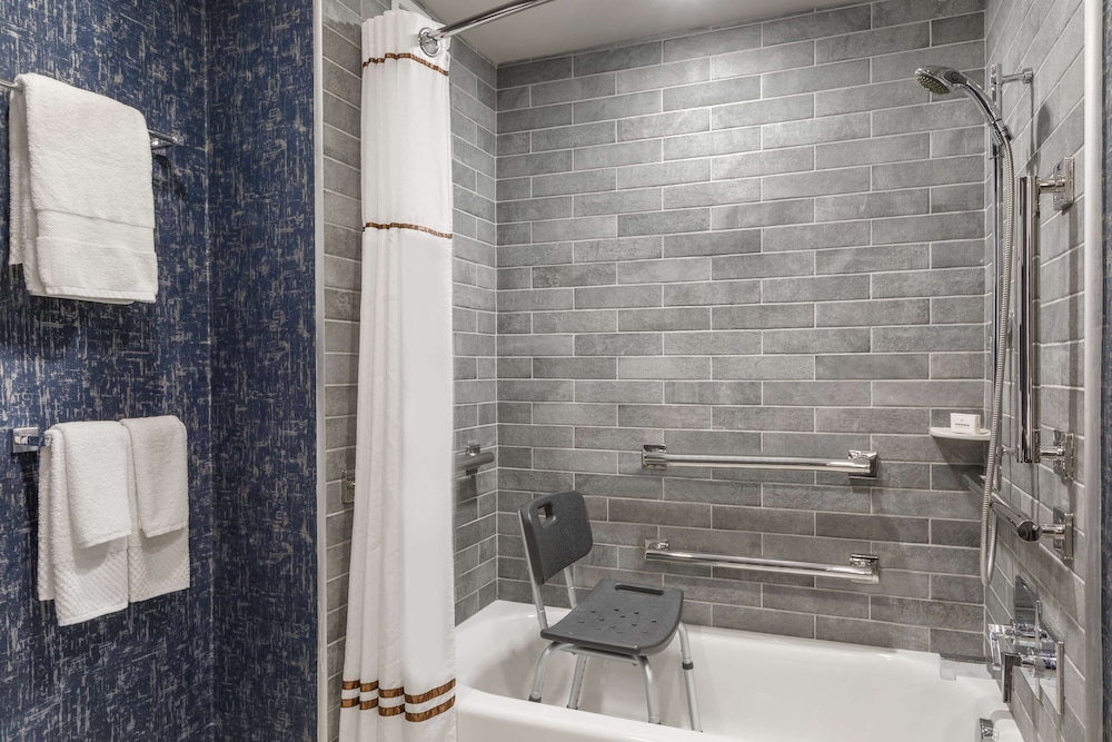 Carte Hotel San Diego Downtown Curio Collection By Hilton 22/87