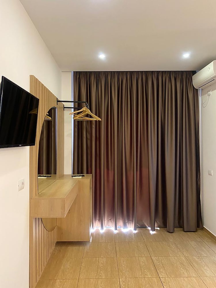 Hotel Kuburi 26/50