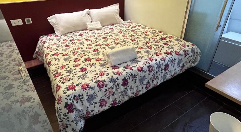 I Hotel Limited 48/48