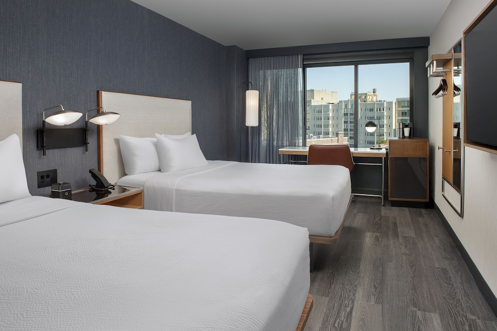 Courtyard by Marriott Washington, DC Dupont Circle 15/43