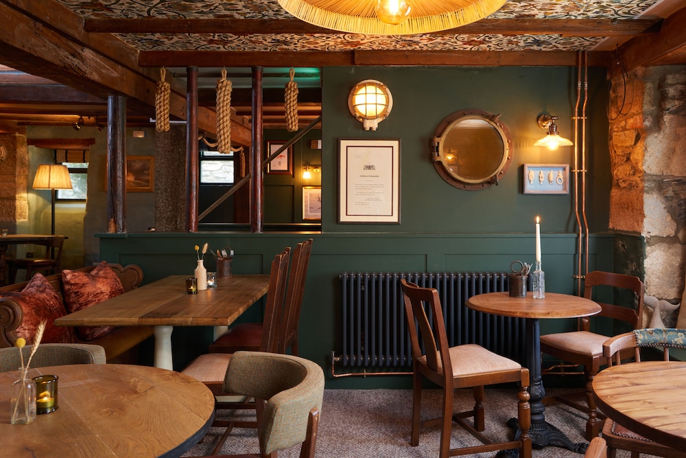 Harbour Inn 31/48