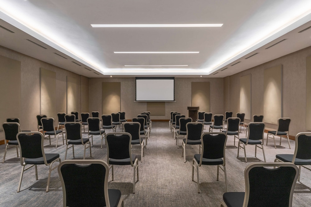RADISSON BLU HOTEL & RESIDENCE, MAPUTO 71/80