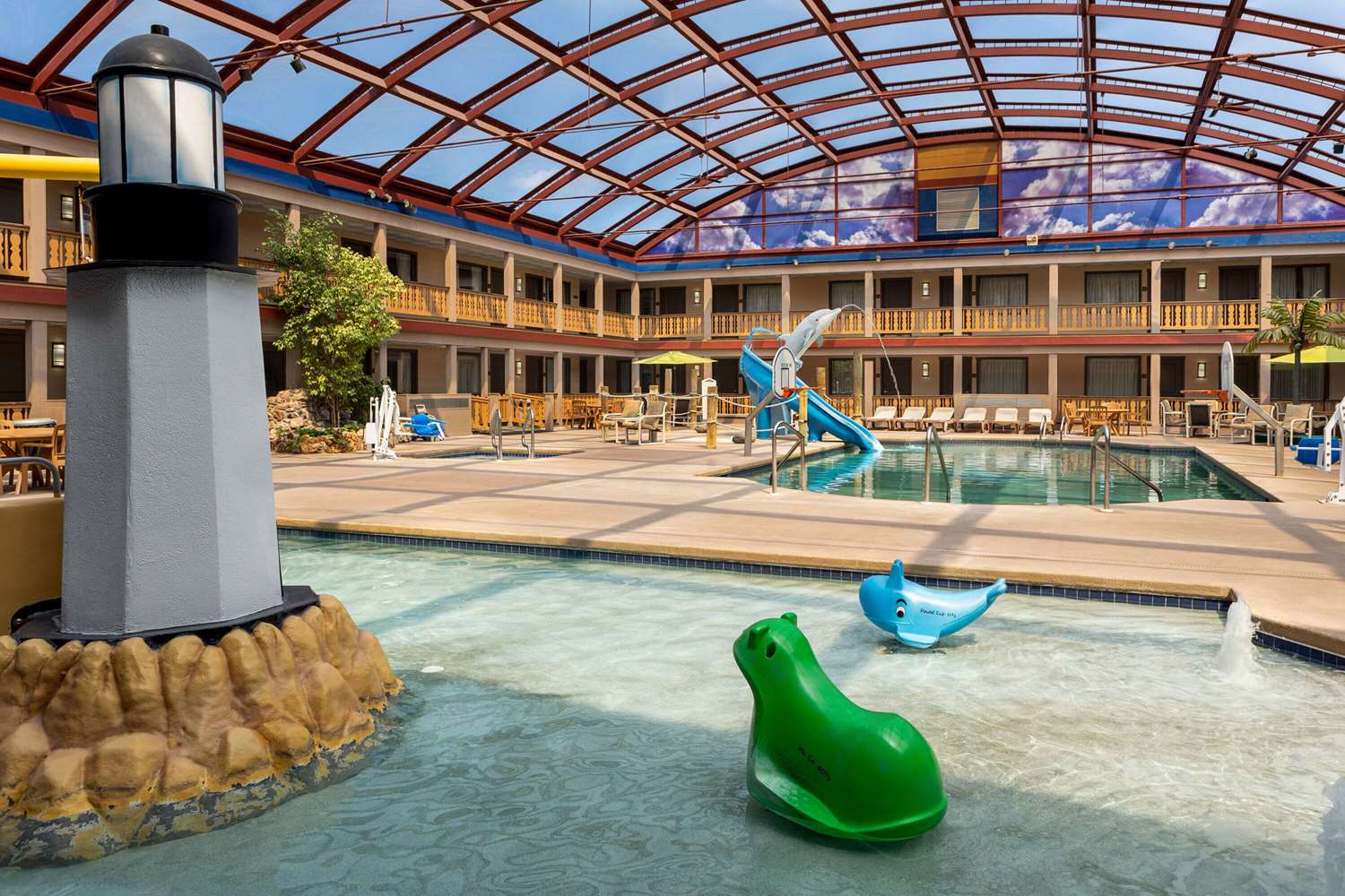 AmericInn by Wyndham La Crosse Riverfront Conference Center 41/45