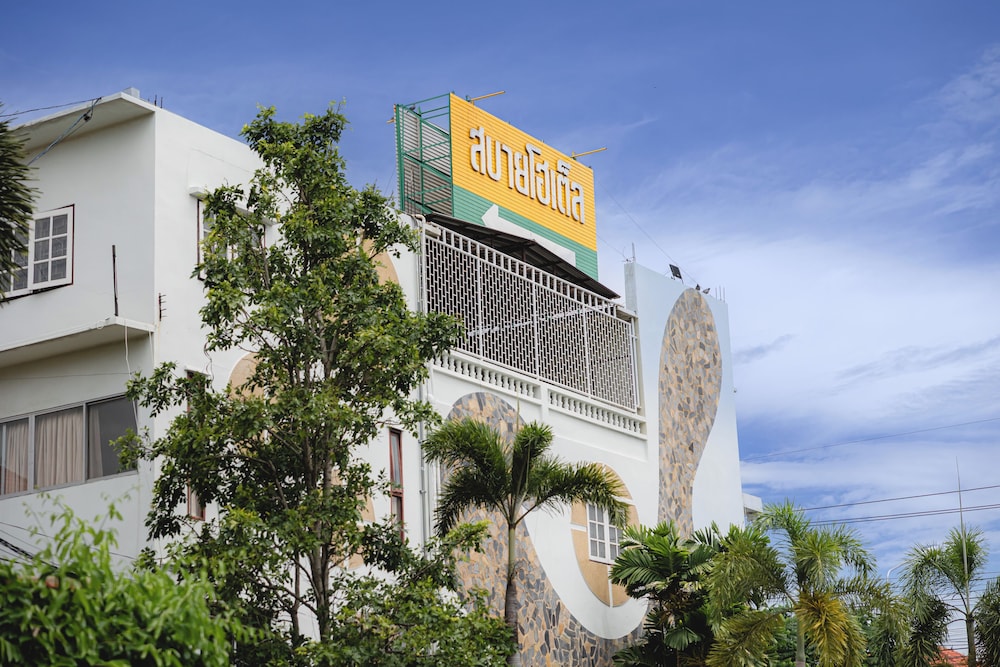 Sabai Hotel & Plaza 3/50